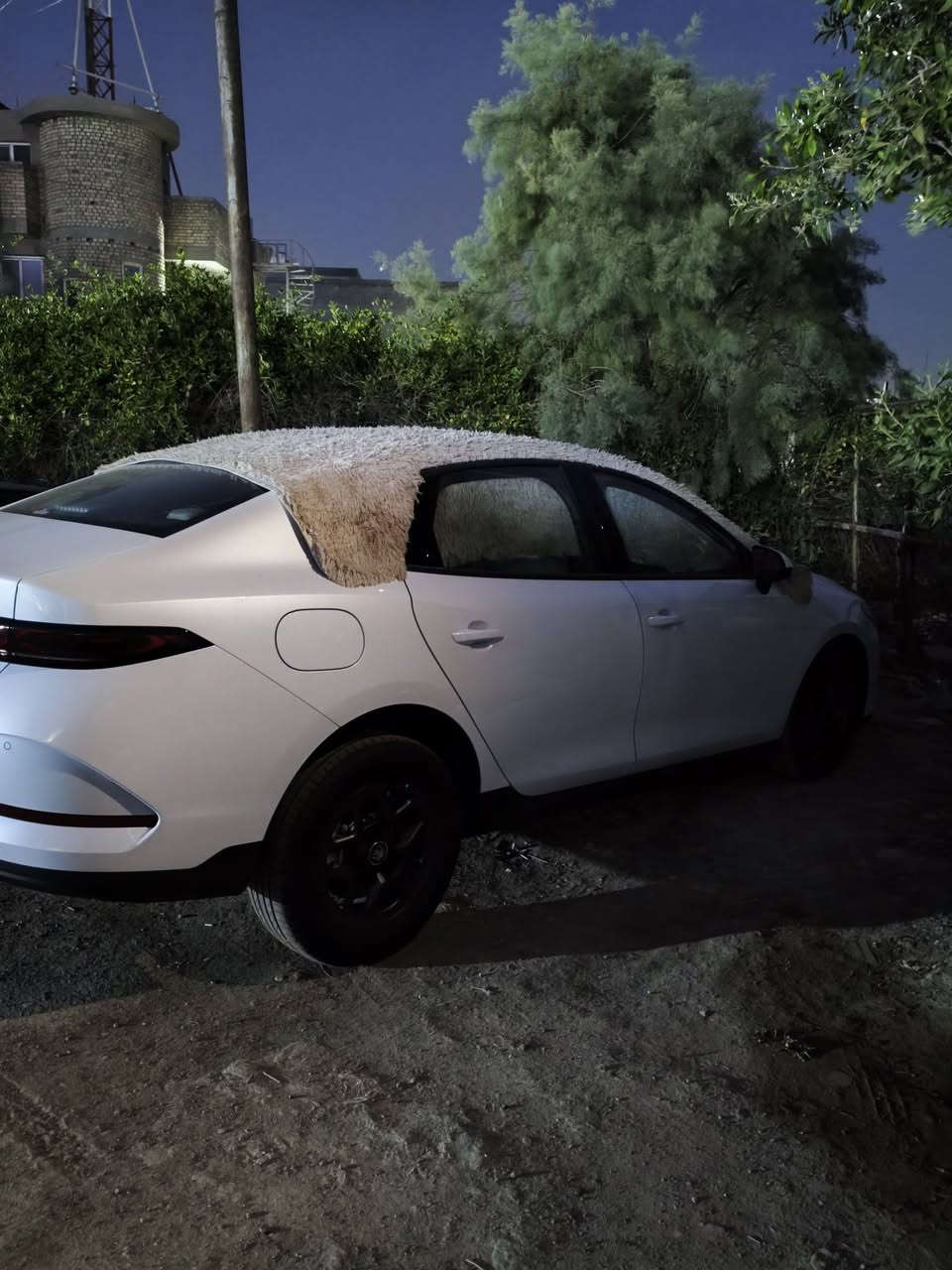 السلام عليكم 
BYD 
جن بلاس 2025 زيرو ما ماشيه 
الداخل ابيض
مرقمه السياره بأسمي تحويل ثاني يوم 
السعر 19.600 قفل 
الرقم : ***********
