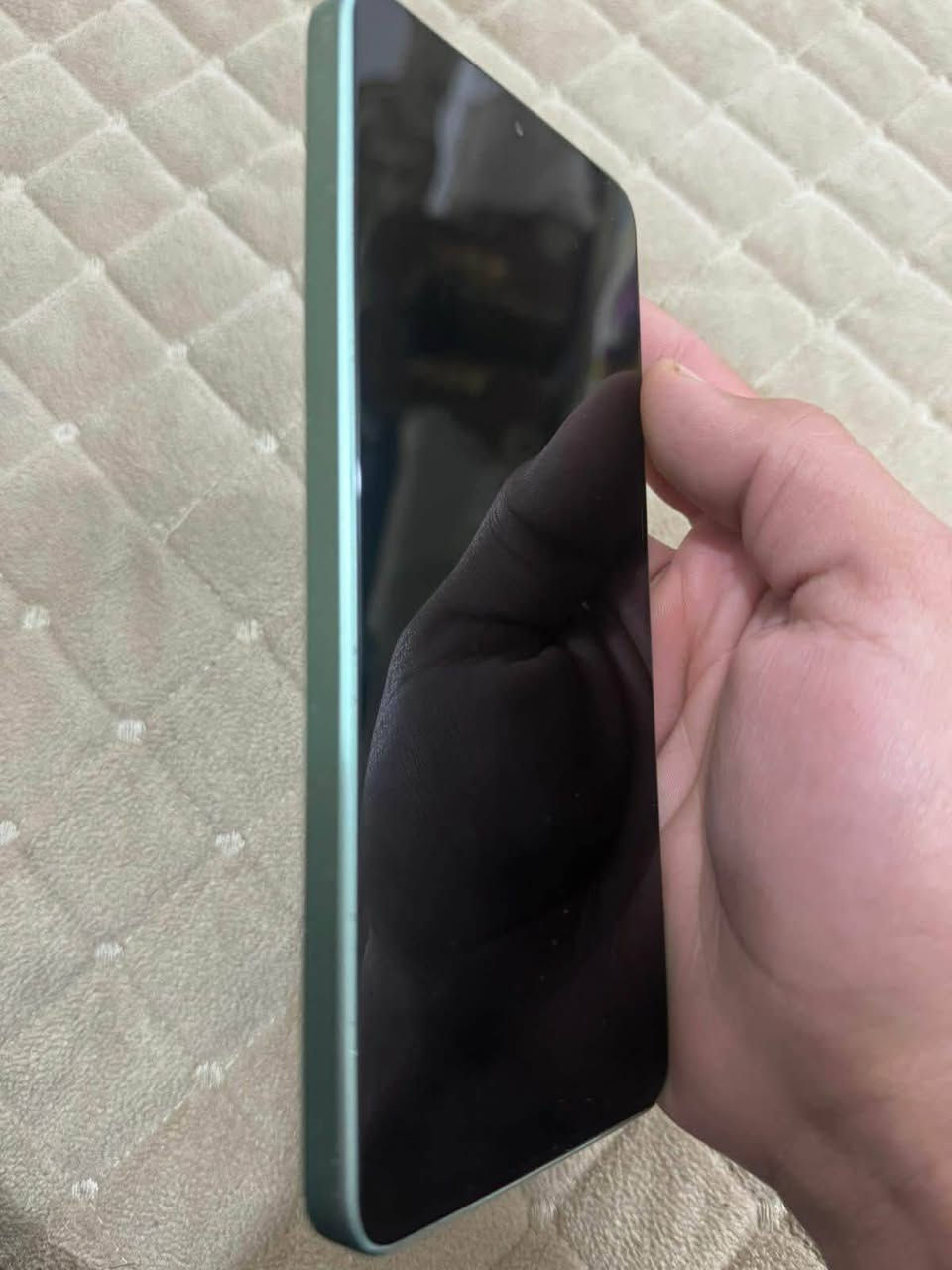 جهاز Poco x7 Pro
ذاكرة 512 رام 16 

معالج الترا Dimensity 8400

ثماني النواة بتردد يصل إلى 3.25 جيجا هرتز 
ملحقاته كامله جهاز نضيف / كوت الاحرار / السعرر 350 الاستفسار /***********
