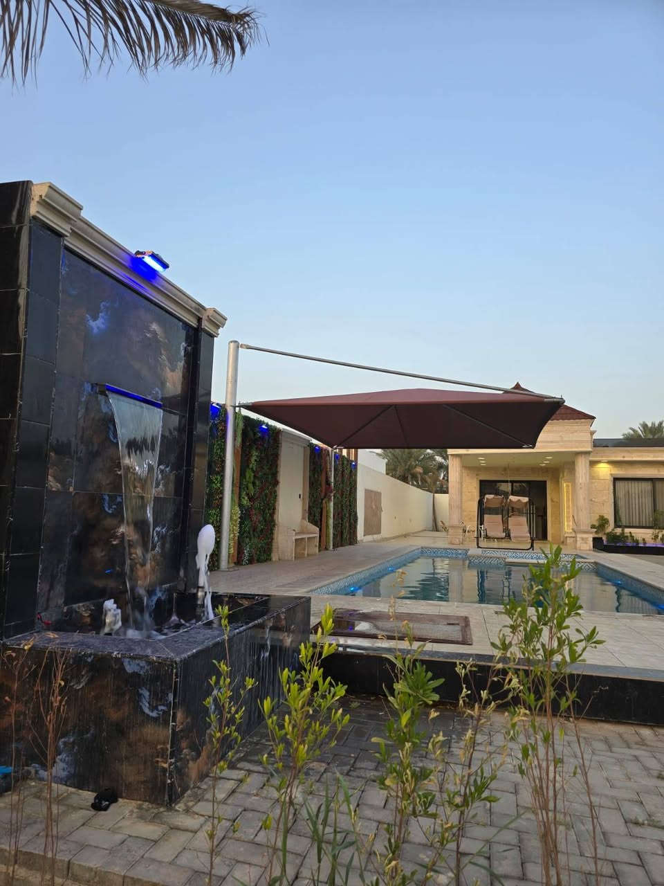 السلام عليكم ورحمة الله وبركاته لدينا مزرعة في البوعيثه للايجار اليومي اسم لارين اموثقه في تطبيق اجرلي للطلب والاستفسار التواصل على هاذه الرقم ***********
