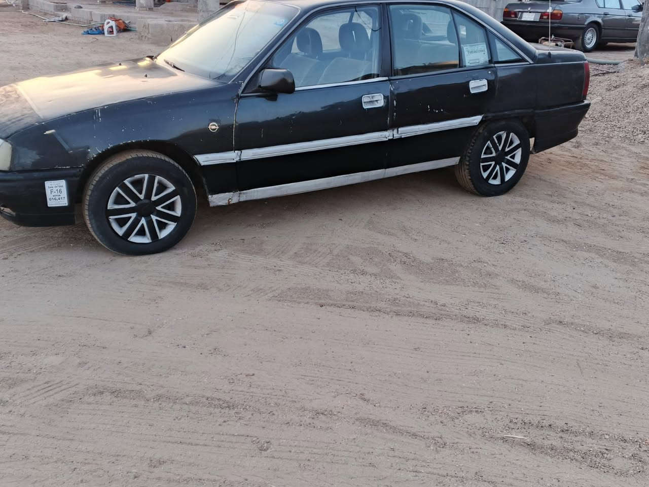 السلام عليكم
اوبل للبيع رقم انبار موديل 90 

محرك 2000كير عادي محرك بي رشح بصيط 

سياره جاهزه كهربائيات كلها شغاله سياره بلاديه 
سنوية لل 28 تحويل مباشر 

فتحت سقف تخم تاير صدر جديدمبدل مكانها الانبار طريق العامريه للاستفسار الاتصال ‏‪
 ***********
