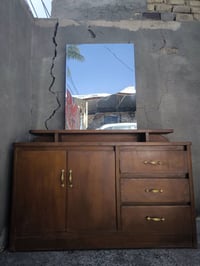 ميز مراية • نظيف • مفطوره