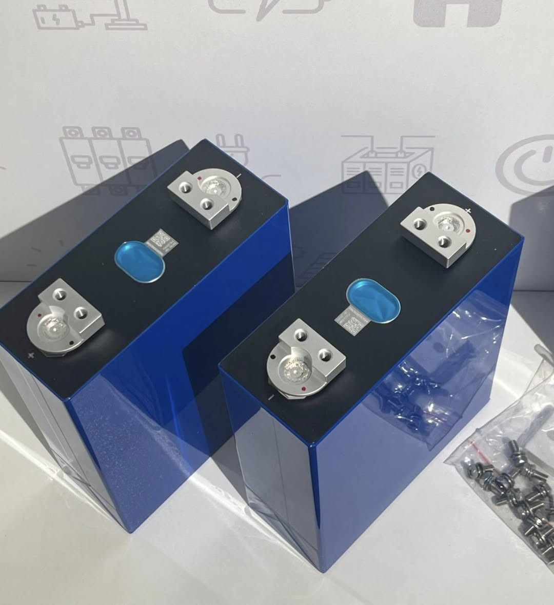 شركه اسس الابتكار
توفر لدينا خلايا  بطاريات ليثيوم 
من شركه EVE  العالميه حجم 314A 
8000دوره
Grade A
Mb31
للحجز و الاستفسار: *********** اتصال واتساب 
العنوان بغداد الكراده شارع العطار
