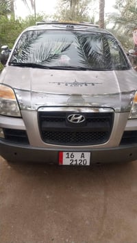 ستاركس مفتوح اصل 2007 سيارة حلوة ونضيفة رقم انكليزي جديد. السعر 85 وبي...