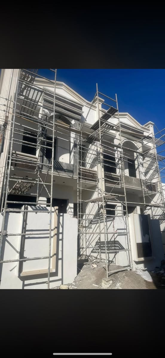 #للبيع_في_بغداد_الدوانم_50م_قيد_الانشاء
🏡 ثلاثة عقارات قيد الإنشاء – موقع مميز في حي الدوانم

📐 المساحة: 50 م² لكل عقار
📏 الواجهة: 5 م
⭕️علق ب تم وسيتم الرد عليك  على الخاص
🧱 مواصفات البناء:
• طابوق درجة أولى مع تأسيس دفن
• تصميم عملي وحديث

🏠 تفاصيل الدار الواحدة:
• صالة
• مطبخ
• غرفتا نوم
• حمام
• منور
• كافة الخدمات

📌 الموقع:
شارع حجي شهاب – مجاور جامع الملك القدوس

⏳ ملاحظة:
العقارات قيد الإنشاء حالياً، والتسليم خلال مدة أقصاها شهر بإذن الله.

📞 للتواصل والاستفسار:
📱 ***********
العقاري سعد الجبوري 

#عقارات #بغداد #الدوانم #بيع_عقارات
