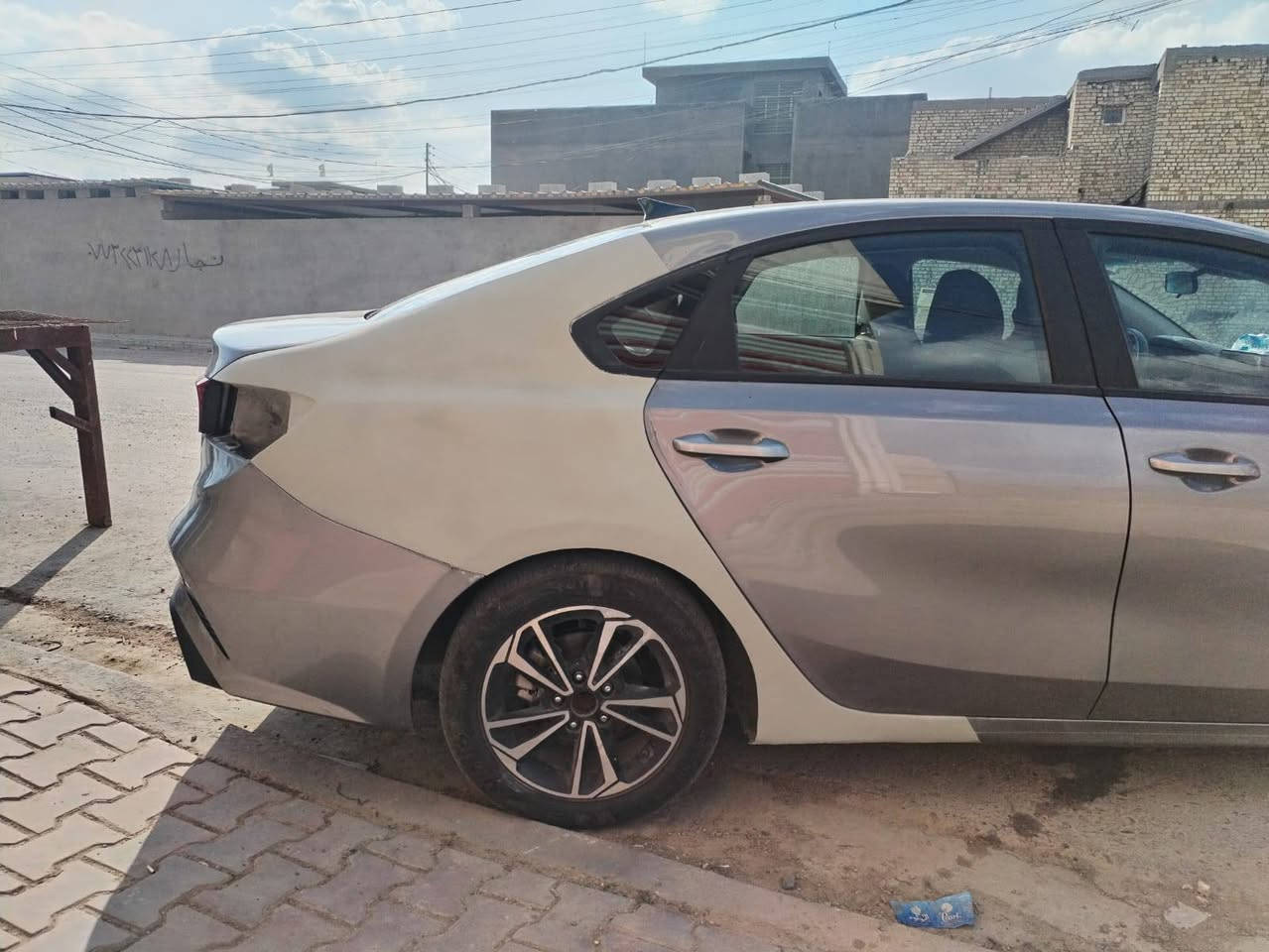 السلام عليكم
كيا فورتي 2023 فئة LXS

حادث جانبي كما موضح ب الصور بجم كبس

• محرك ٢٠٠٠ دوش مكفول

• كير عادي واتو ٨ سرعات

• رقم بغداد مرقمها على ايدي

• ماشيه 58 كيلو تقريبا 

""المواصفات :-

-رادار 

-تحديد مسار

-قياده ذاتيه 

-تحكم ستيرن جهتين

-شاشه كبيره 

سيارة جاهزة

مكاني بغداد رئاسة العبيدي

سعرها 155$ وبيها مجال بسيط


**إذا كنت صاحب هذا الإعلان وتريد حذفه لأي سبب، رجاءا أرسل رسالة إلى الدعم الفني**