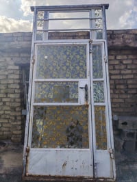 باب حديد • قابل تفاوض