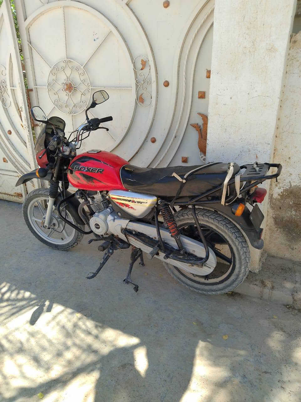 سلام عليكم دراجه بوكسر لبيع موديل 18 كامله مكمله مابيها اي نقص أوراق كامل مكينه مكفوله جبلي اصلي السعر مليون وبيها مجال لطبين حك الجيه مكاني ديالى خالص ***********
