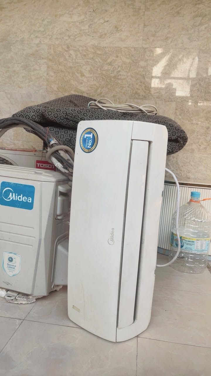 سبلت ميديا 1 طن شغال تدفئه وتبريد نضيف رايده ب 125 قفل بدون عمله لوموتجي ودور سوالف وحجي لاتعب روحك دينار ميوكع اطيكياهة ليكدام وهوه العطلان ب75 جاي يبيعونه وبيع مستعجل جاي ابيع مكاني بشارع فلسطين 
***********
