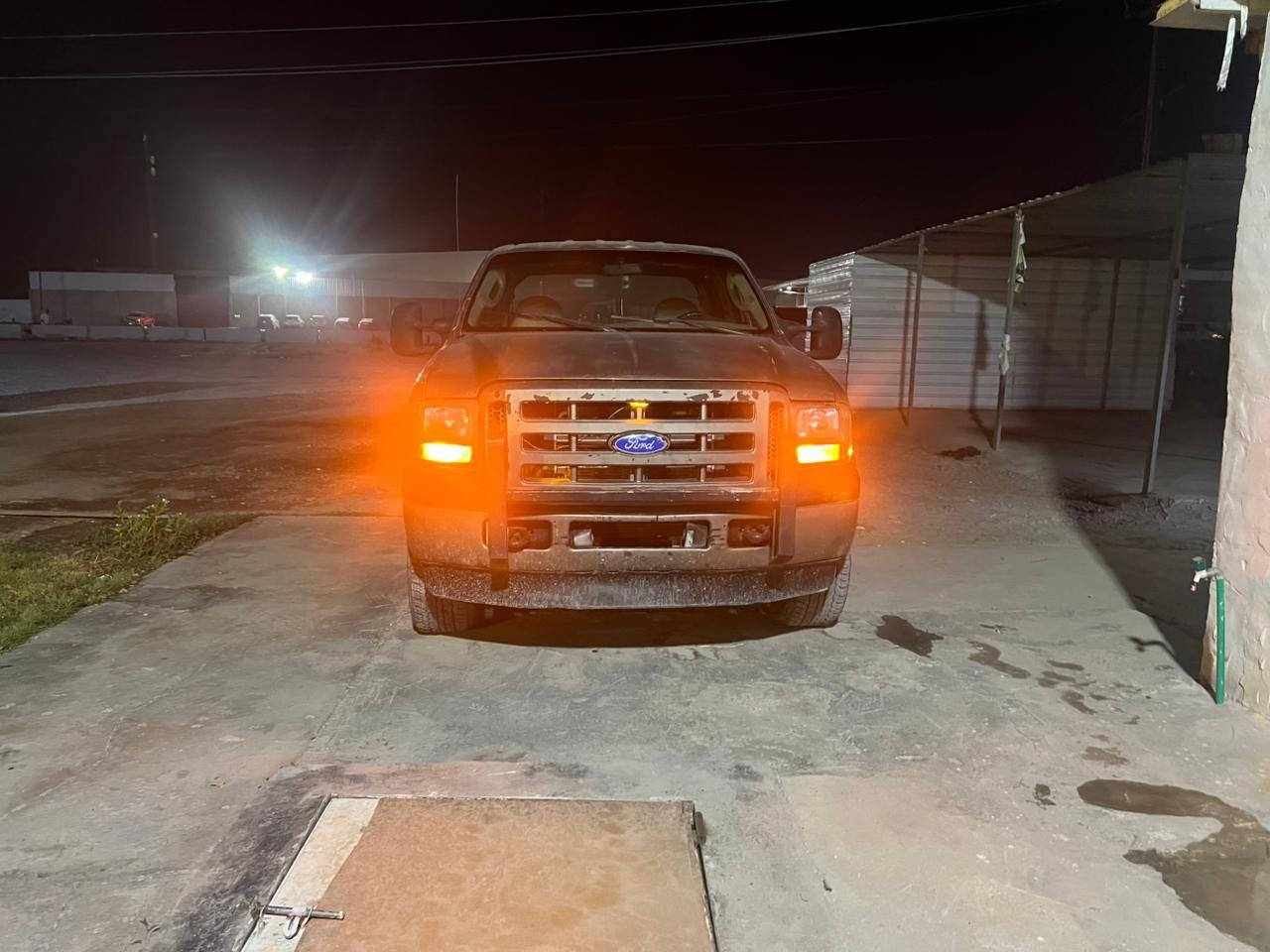 السلام عليكم
فورد F350 مديل 2007 متؤم رقم وسنويه دهوك حمل 

رقم الماني 

سيارة جاهزه من كلشي محرك كاز V8

سيارة ماناقصها اي شي تخم تاير صدر جديد كير محرك كلشي شغال 

السعر 65 

والجنايه يعرفون هاي السياره شنو
***********
