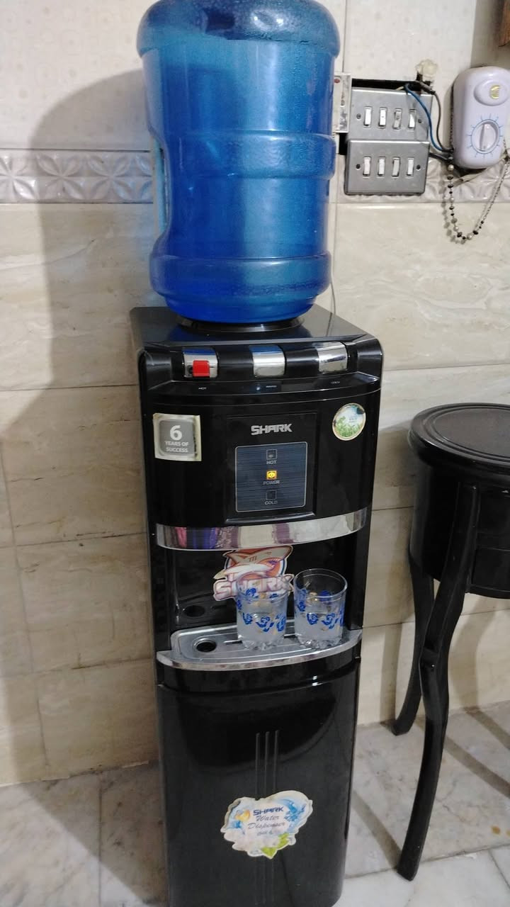 أغراض للبيع برادات عل٩٠ شغالات حار وبارد وجزامات اثنين الوحده البيضه ٩٠ والثانيه البيجي ٥٠ ومرايا ١٥ البنوك *********** اللهم صلي وسلم على نبينا محمد وعلى آله وصحبه أجمعين
