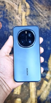 هونر ماجيك 7 برو ذاكره ٥١٢ - رام ١٢ - سناب دراكون مكفول كامل ملحقات نض...