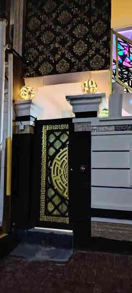 سلام عليكم شقه للإيجار 
متكونه من مطبخ او صاله وغرفه نوم واستقبال ومنور و حمامات 
بناء جديد الشقه 
لعنوان لرمادي لخمسه كيلو حي زيتون 
السعر 300 او بيها مجال 
للاستفسار اتصال على لرقم / *********** الرمادي
