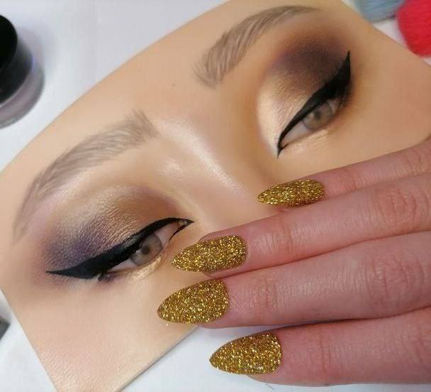 📍توفرت جلده تعليم المكياج الاصليه 
📍وصول سليكون التعليمية 
حواجب....ميك اب 
📍جلده مع مزيل مكياج

جلدة تعليم المكياج وصلت
اكثر منتج انطلب وفرنا لعيونكم
بعد ميحتاج تصيحين وخدة تتعلمين بيهة مكياج 😂
هاي الجلدة مخصصة لتعليم المكياج و سهلة الاستخدام و تنطي نفس نتيجة المكياج على البشرة
ماركه راقيه وحلوة💥💥
تستخدم ملايين المرات 
تعليم مكياج للمبتدئات 💖 
تفيد الي عدها خبرة و بدون 
خبرة 
#الاصلية احذروا التقليد 🚫 
السعر ١٣الاف 
🚘يوجد خدمة توصيل لجميع محافظات العراق ٤ الاف 🚘


**إذا كنت صاحب هذا الإعلان وتريد حذفه لأي سبب، رجاءا أرسل رسالة إلى الدعم الفني**