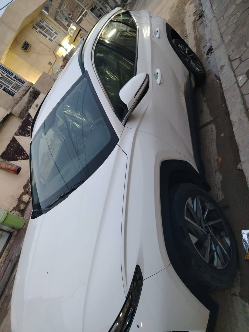 توسان 
موديل ٢٣ خليجي 
 تشغيل عن بعد
 مرايا شفط
 مكينه الفين دوش 
حساس امامي خلفي
 كشنات كهرباء 
مكفوله كفاله عامه رقم بغداد 
لايت زنون 
كاميرا خلفي
***********1
216 وبيها مجال
 مكان الكوت
