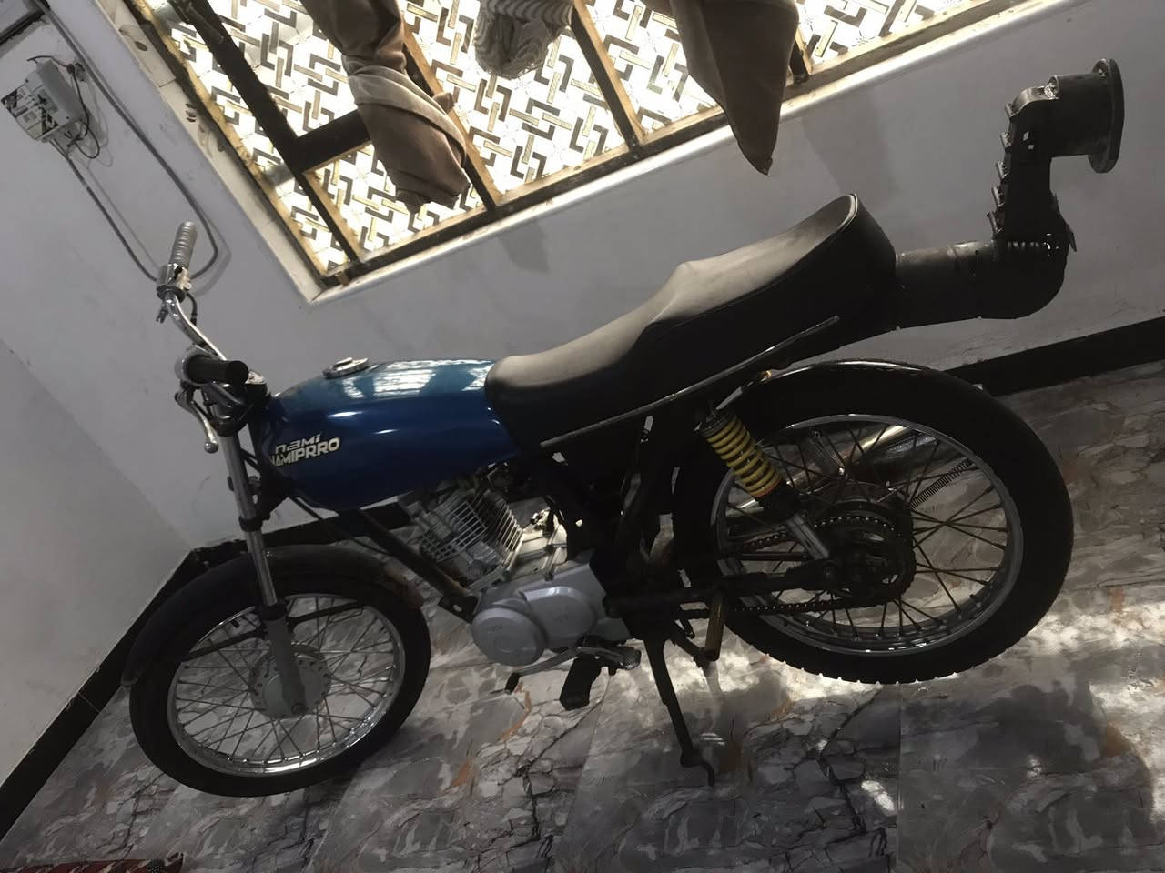 دراجه ايراني ادوات مكينه نامه ما مفتوحه السعر 325 مكاني بصره ابو الخصيب حي العسكري رقمي ***********
