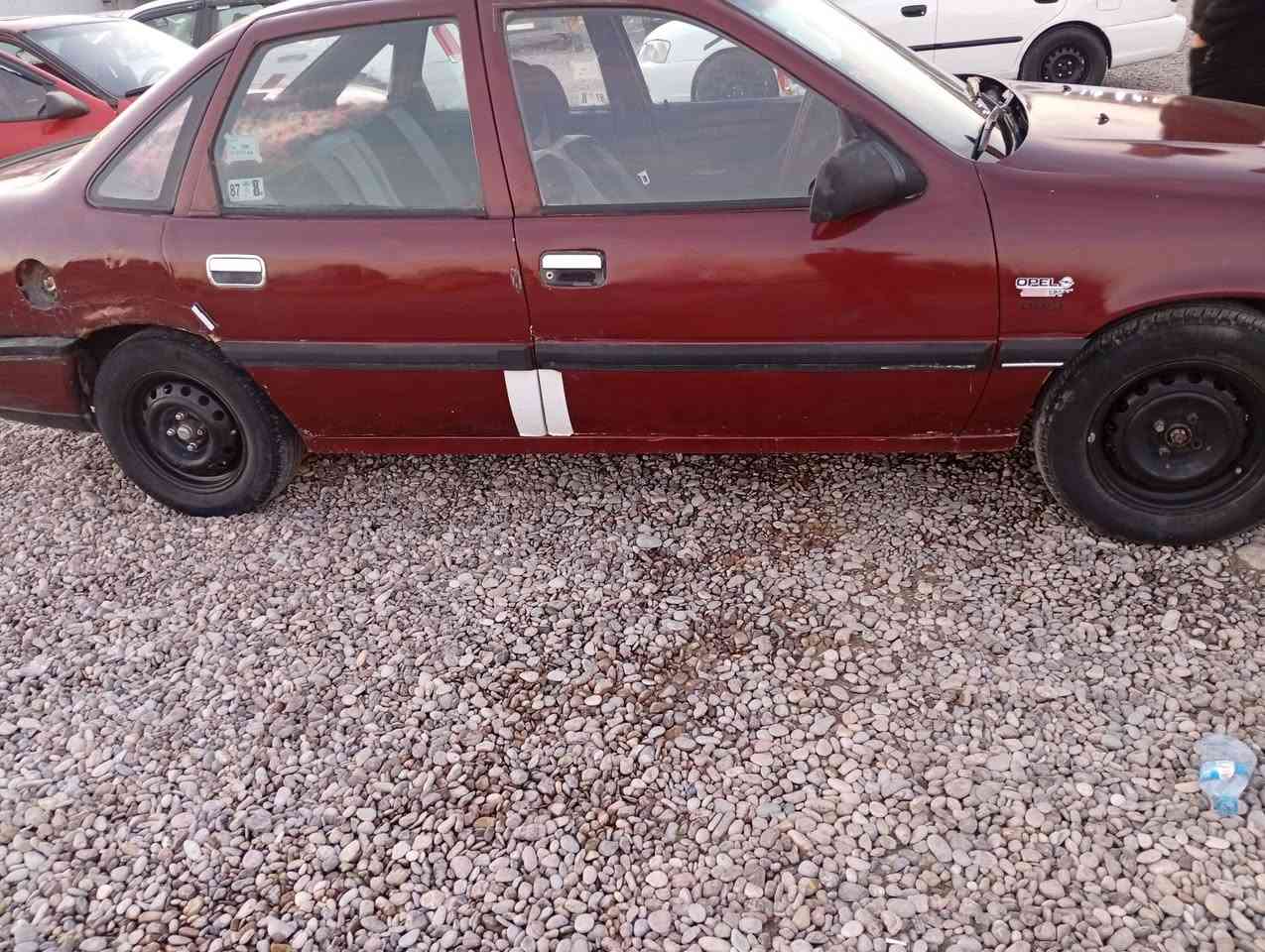 سياره للبيع اوبل فيكترا موديل 89 محرك 20 رقم ديالى مشروع وطني رقم دولي السياره بسمي السعر 25 ورقه وبيه مجال باقي التفاصيل خاص او الإتصال على الرقم *********** 📱
