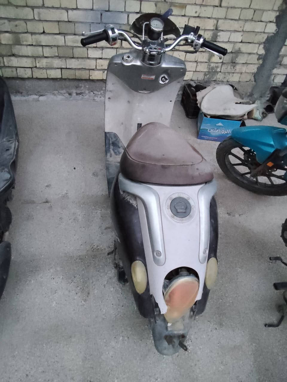 السلام عليكم
دراجة هوندا دليم  كوري سرعة 90
عوزهة بس باتري  وجاملغ وكفراتها الصفاح موجودة 
كابريتر محورة مال بطة خط واحد
سعر على الخاص


**إذا كنت صاحب هذا الإعلان وتريد حذفه لأي سبب، رجاءا أرسل رسالة إلى الدعم الفني**