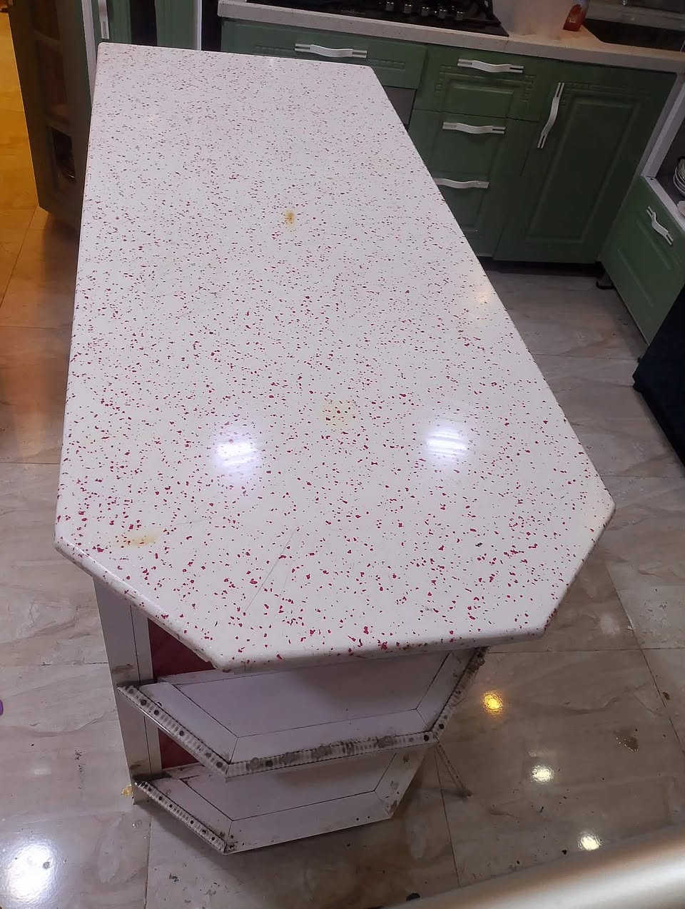 السلام عليكم عندي فرن غازي اخو الجديد كاونتر مرمر قياس ١٧٠ طول وعرض ٧٠ الفرن سعره مية الكاونتر سعره ٧٠ مكاني الشعب


**إذا كنت صاحب هذا الإعلان وتريد حذفه لأي سبب، رجاءا أرسل رسالة إلى الدعم الفني**