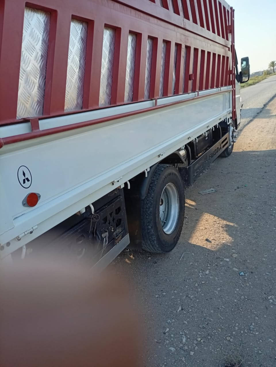 كنتر للبيع موديل 2017كفاله عامه رقم قادسيه سياره خير من الله متصرف عليها ربع كبل للشارع ***********
