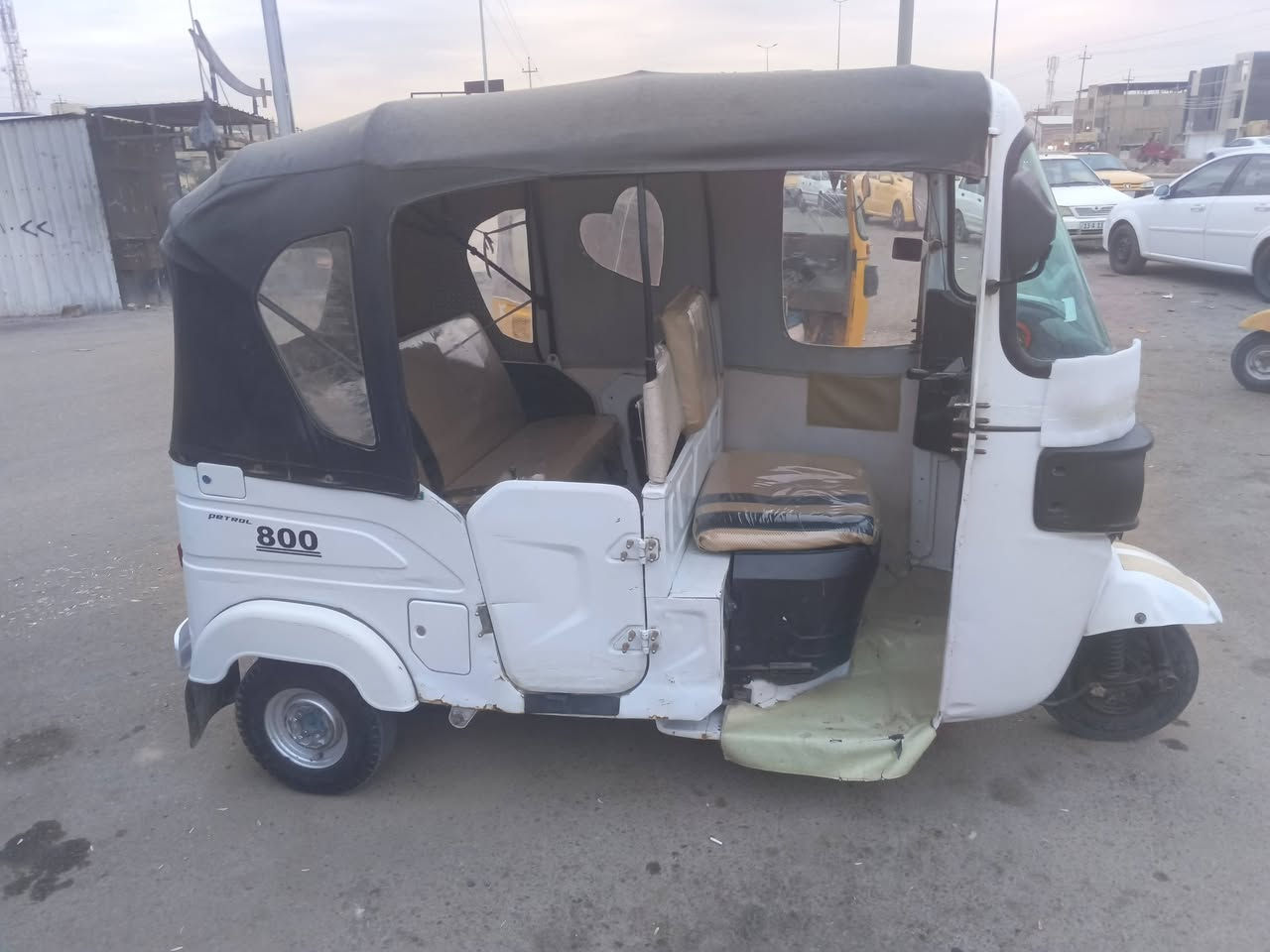 12شهر ١١ مكينه مفتوحه كشره بيهه بارد بلغد رقم وسنويه سعر ٦/٥٠٠ وبيهه مجال ***********
