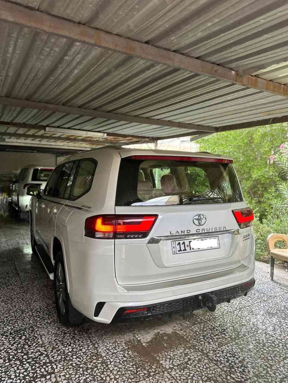 للبيع لاندكروز

موديل (2024) 

ساز اصليه  ام ضمان 

ثلاث شاشات تطبيق 

رقم بغداد مميز بسمي 

ماشيه 27 

📍بـــــغـــــداد 
*********** حسن المعموري
