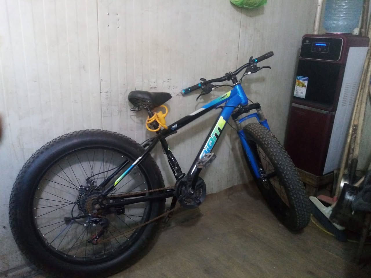 سلام عليكم شترينا هذا الباسكل 300ونريد نبيعة150جديد ونظيف بس محتاجين ونريد نبيعة


**إذا كنت صاحب هذا الإعلان وتريد حذفه لأي سبب، رجاءا أرسل رسالة إلى الدعم الفني**