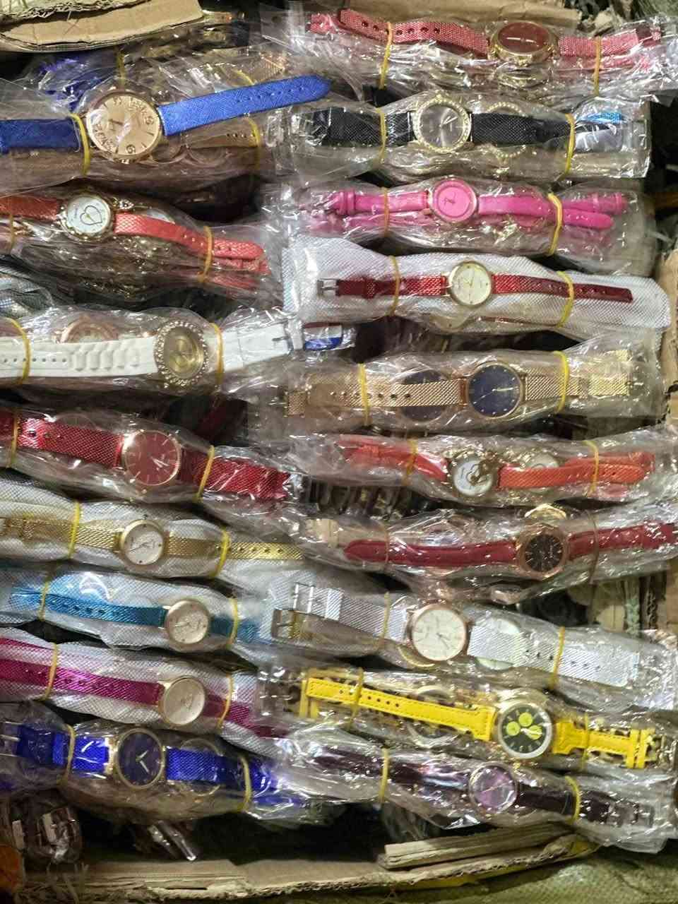 ساعات سير جلد 120 قطعة كله جديد شغال عالفحص اكيد السعر 120 ألف بغداد, العراق


**إذا كنت صاحب هذا الإعلان وتريد حذفه لأي سبب، رجاءا أرسل رسالة إلى الدعم الفني**