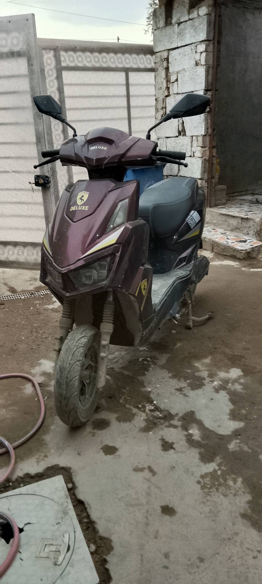 السلام عليكم دراجه سكنس شحن الشحنه الوحده تمشيط 60 كيلو حقيقي الدراجه كامل 5بطاريات إكبار موديل 2025 السرعة 90 حقيقي العنوان بغداد الزعفرانية استفسار أكثر الهاتف *********** 