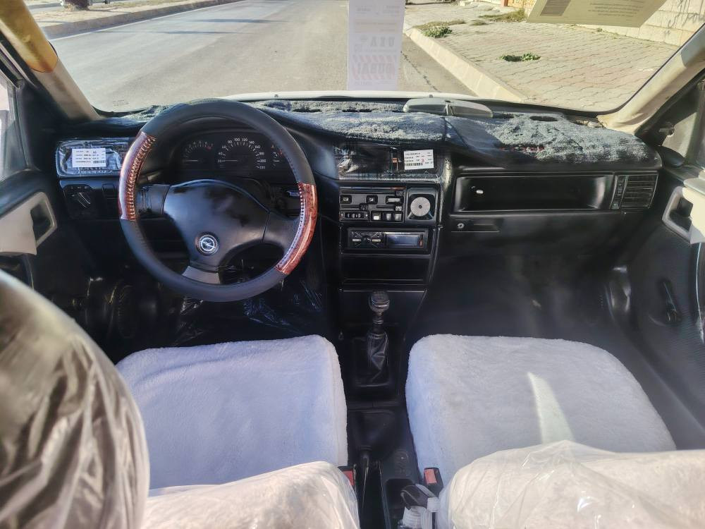 سياره اوبل فكترا  حجم 16باور سياره نظيفه جدا كولشي مابي شرط بدون ضربه سنويه جديد لل 2030بي دفتر بنزين كهربائية كلها شغال تخم صدر جديد سعر 40وبي مجال بسيط عنوان كركوك رقم هاتف *********** كركوك, العراق
