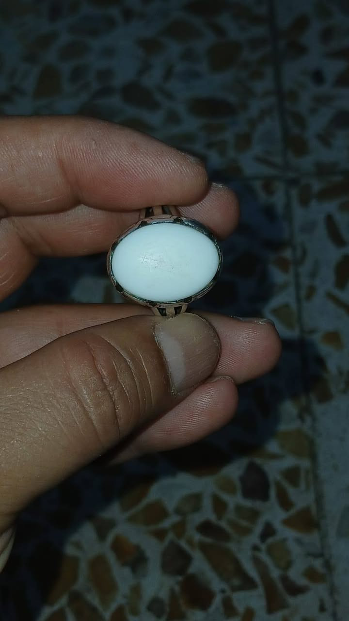 السلام عليكم 
📍عقيق يماني مشمشي منقوش خط متداخل الايه وافوض امري الى الله
📍عطف بحري


**إذا كنت صاحب هذا الإعلان وتريد حذفه لأي سبب، رجاءا أرسل رسالة إلى الدعم الفني**