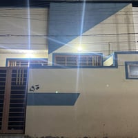 عندي بيت بشارع مطار القدم بيت صب كونكريت مسلح طابوك جمهوري كله سيراميك...