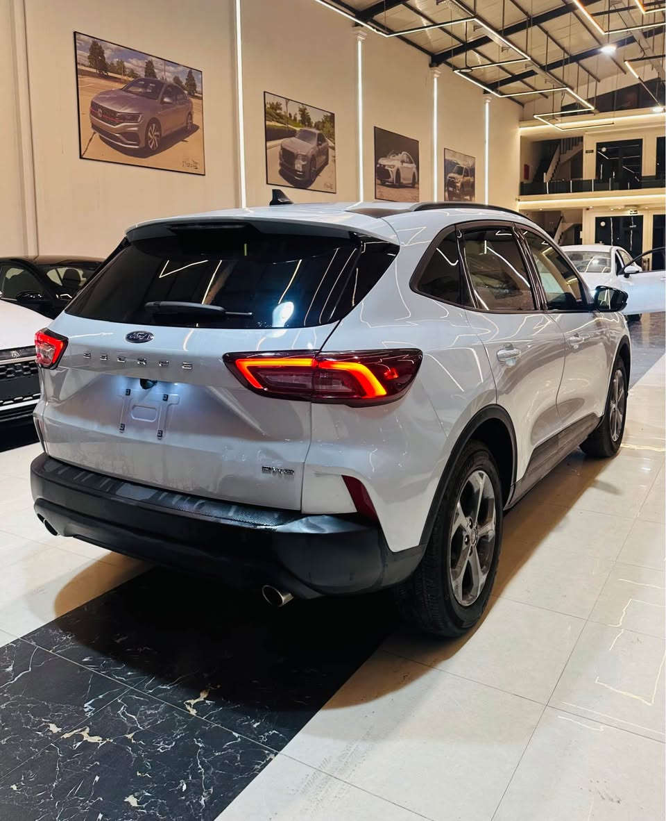 فۆرد ئیسکیب 4پستن 2025 ڕەنگ سمنتی نوێ مواصفات ST Line Select  بەسمە شەغاڵ برێک بەسمە ڕادار 360پلە کوشین کارەبا و هیتەر سوکان هیتەر تەبرید لەمس گێر ماوس شاشە گەورە گێچ دیجیتاڵ الیکترۆنی دبڵ اکسل 4x4 سندوق شفت ویل کرۆم یەدە بەسمە لایت لید زینون تەبرید مەرکەزی ئوتو هۆلد سوکان ڤۆلیوم سیارەکە 10هەزار رۆیشتیە (چاملغ سکن +دەرگا سبغ )پشت و پێش کەپس دعامی لۆ دعامی بەشە رت بێ ناوگرتن لایت بیلادی دعامی بیلادی سیارەکە تازە داخیل بوە کاتی نەشکایە گێر مکینە بەردی گزۆز ڕادارات هەموو بەشەرت سعری 165 کمیک مەجالی تێدایە٠    رقم شانصی  1FMCU9NA3SUA58070
رقم تلفون ***********
*********** أربيل, العراق
