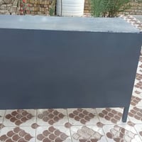 ميز حديد • ثقيل • شغل جديد