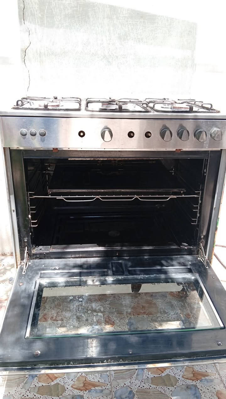 طباخ للبيع ب150نظيف كريازي
***********واتساب

