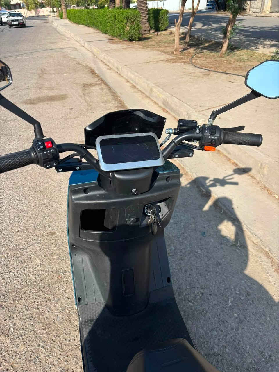 ماطور شحن نوعية اوباما ابو عيون 
بطاريات 5 
ملف 1200
مستعمل شهر وكم يوم 
ماطور كلش جديد 
للتواصل ***********
