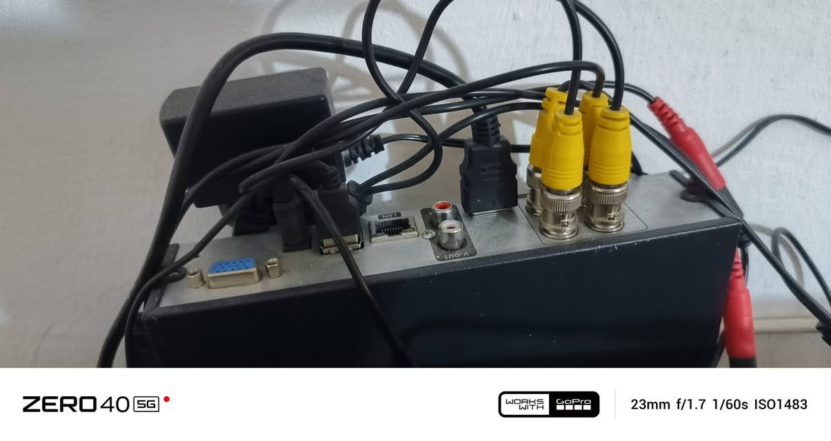 كاميرات 4كامل شرط شغال وتسجيل وشاشىه حجم 32وياها نت
سعر 150 عنوان موصل ايمن اصلاح زراعي


**إذا كنت صاحب هذا الإعلان وتريد حذفه لأي سبب، رجاءا أرسل رسالة إلى الدعم الفني**