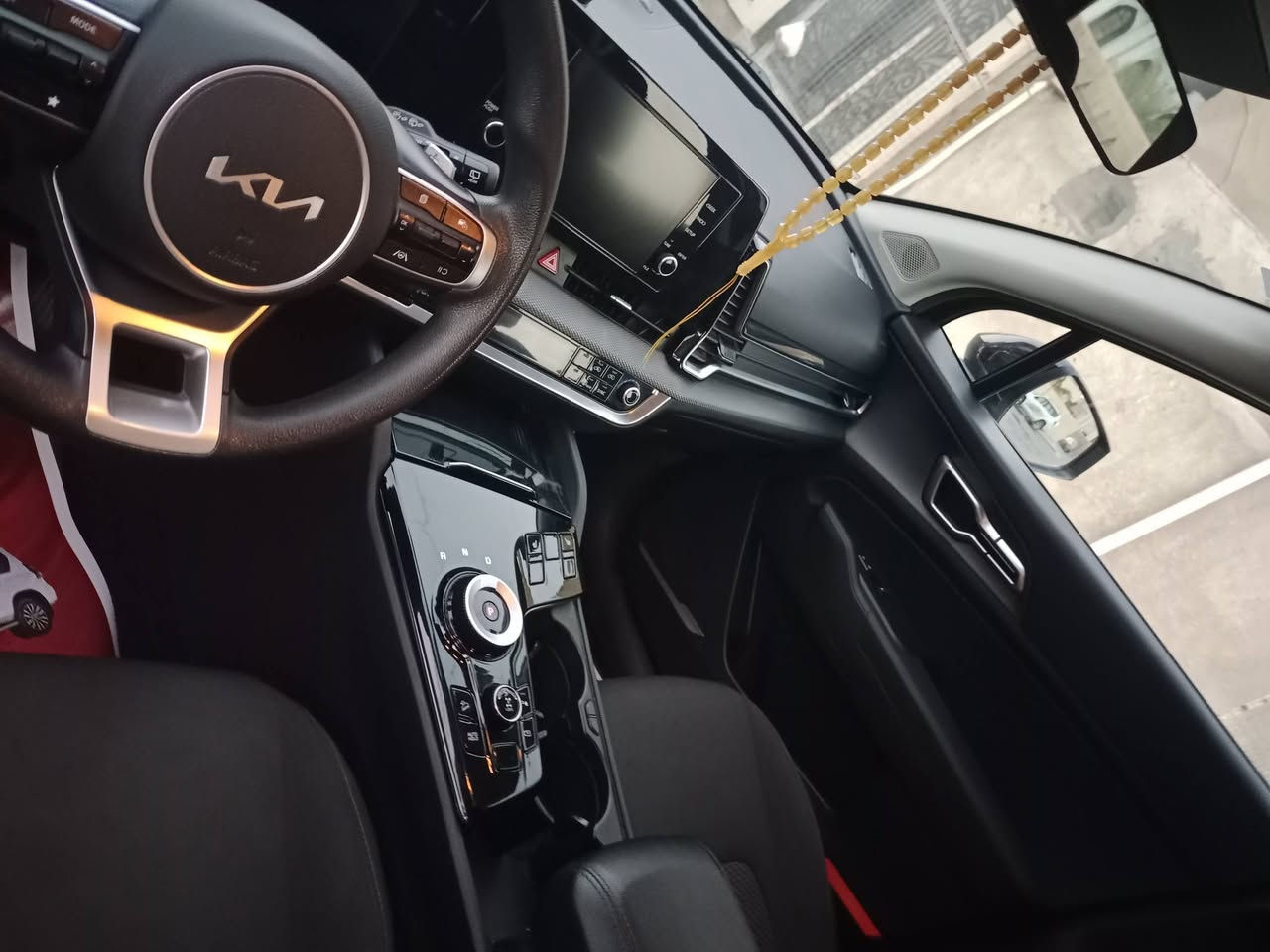 كيا سبورتج كلين بدون حادث
فقط البرده الجانبيه موديل 2023 جاهزة من كلشي 
سونار المندلاوي 
السكن بغداد  رقم تلفون ***********
