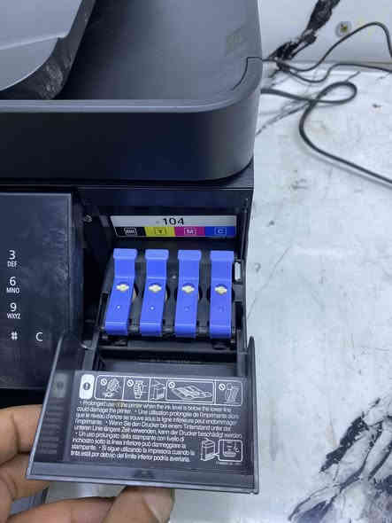 سلام 
طابعه. ابسون et 4800
واي فاي وفيدر للملازم
احبار خارجيه منضومه
السعر 200الف
ساحبه 37نسخه
توصيل موجود
***********
