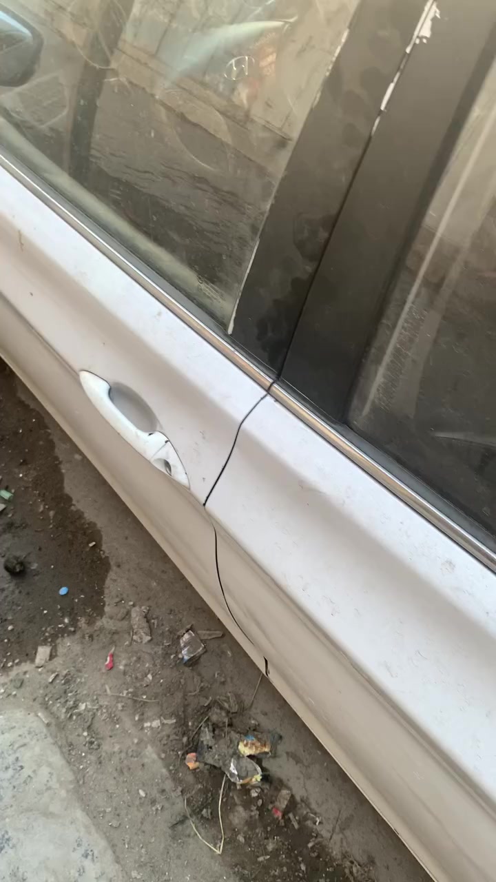 السلام عليكم اخوان النترا 2014 وارد كوري السياره مبدل بيها قماره وبنيد صبغ والباقي كدام عينكم لغد شاصي مكفول كيرها مكفول مكينتها كايمه gdi سعر المكينه هيه وتبديلها 7 اوراق سعرها69 وبيها مجال كلش بسيط كلش .  
وهذا رقمي. . . .
اتصال *********** 
واتس اب***********
