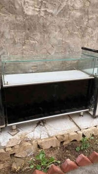 ميز وخزن • ١١٥×٤٠×٨٠سم • حله حي الصحه