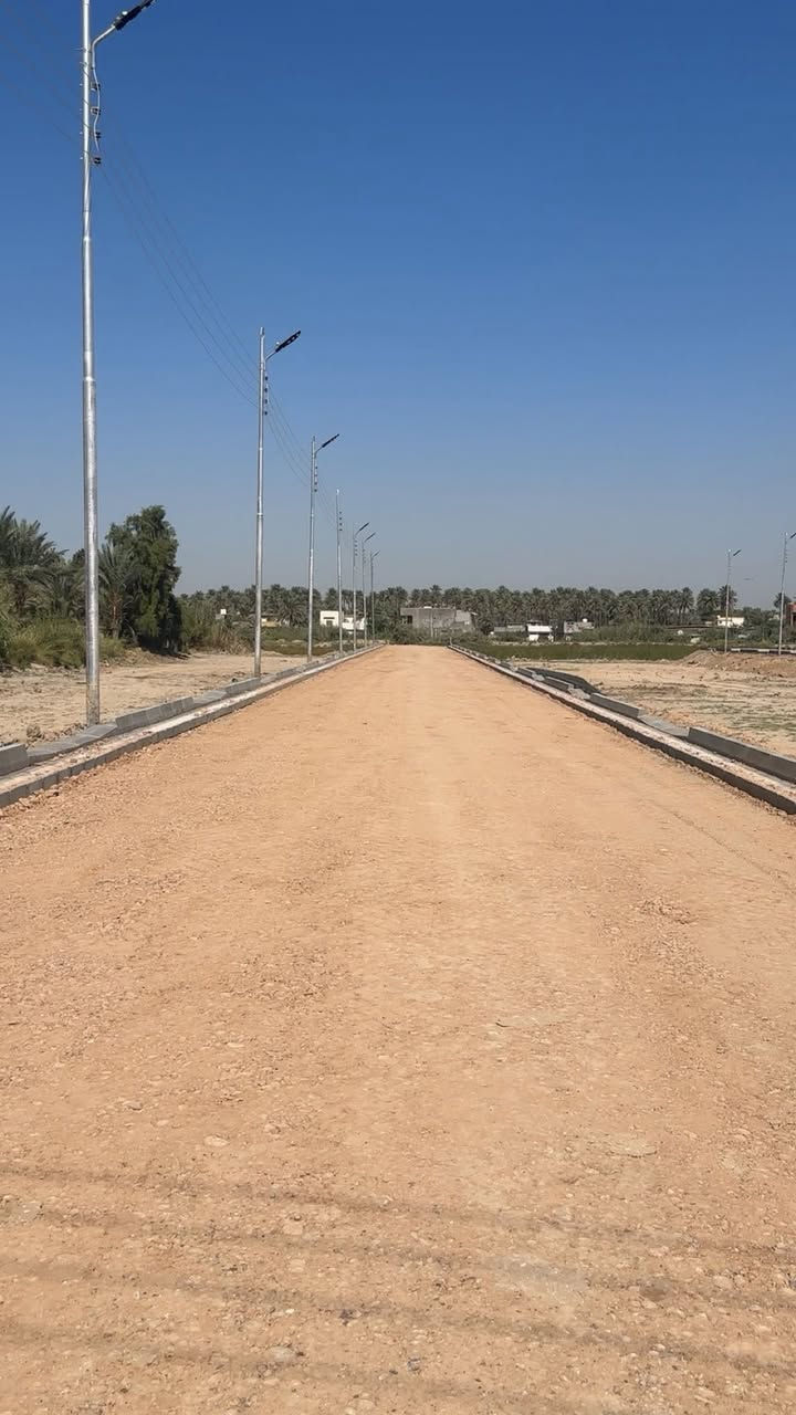 السلام عليكم مهندس مساحه متفرغ 
اعمل على كافه الاجهزه المساحيه
خبره في أعمال المجاري والطرق والمجمعات السكنيه. 
كون العمل داخل اديالى
***********
