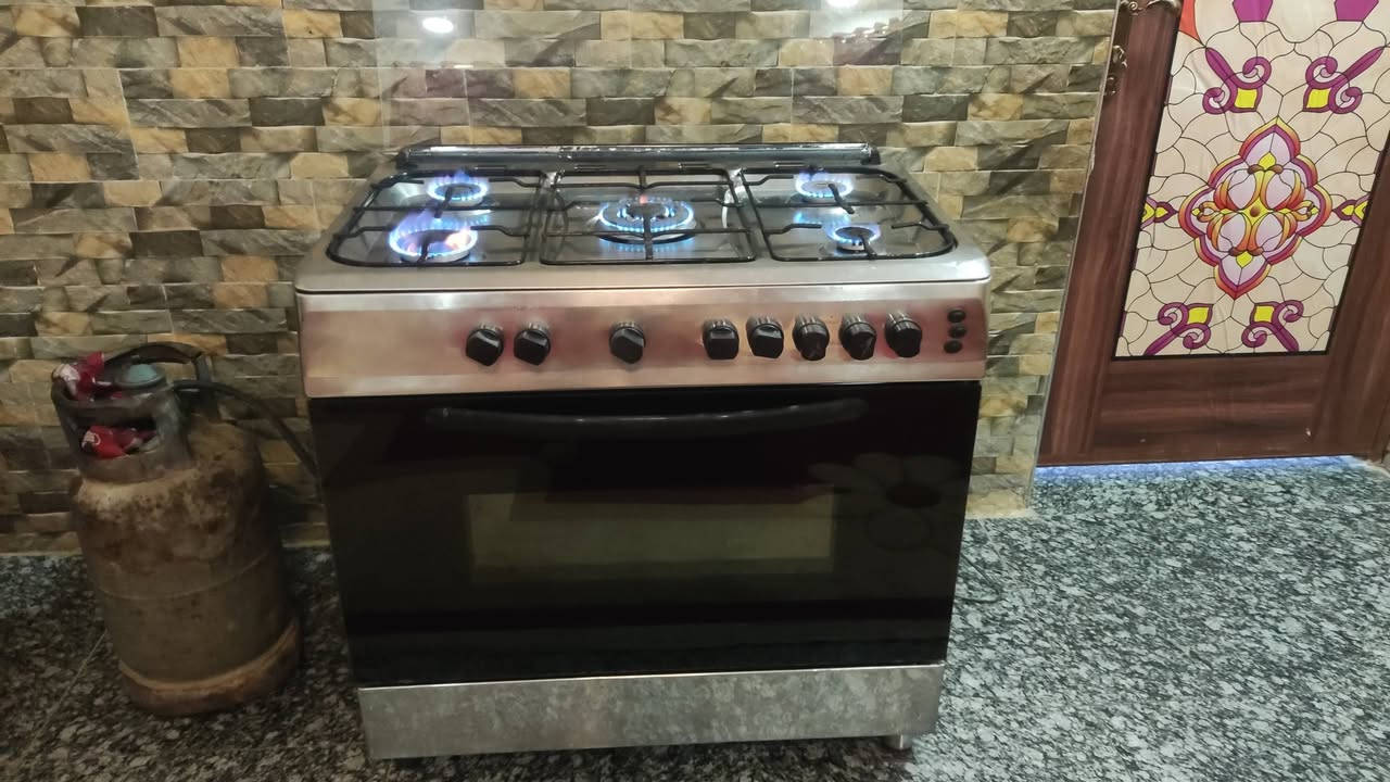 السلام عليكم طباخ تركي امتياز إيطالي نضافه فول داخل وخارج تجي تفحص وتأخذ السعر 175 العنوان بابل مركز ***********
