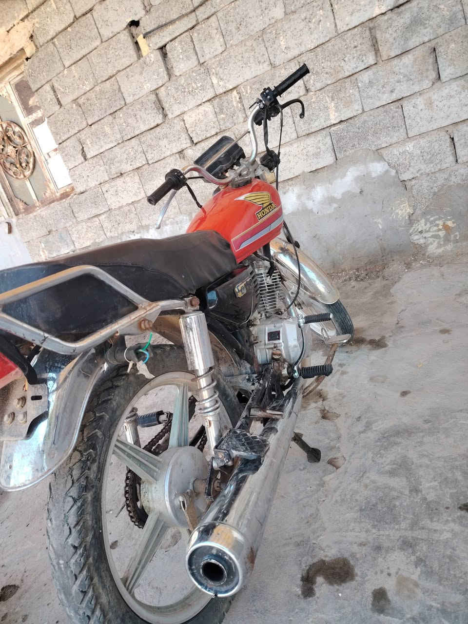 سلام عليكم ورحمة الله وبركاتة دراجه للبيع سيفان اوراق سكنر بيهاا خيط تبخير كهربائيات شغاله سعر 400 وبيهاا مجال العنوان ميسان الكحلاء ناحيه بني هاشم ***********
