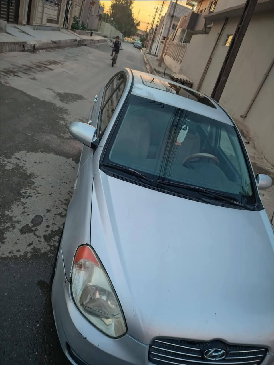 اكسنت 2009 كوري(95) ورقه
السياره شوفت عينك
فول موصفات 
محرك 14
كير اتوماتيك
جام كهربائي
فتحت سقف (سلايت) 
شرط تحويل  /موصل جانب الأيسر
***********
