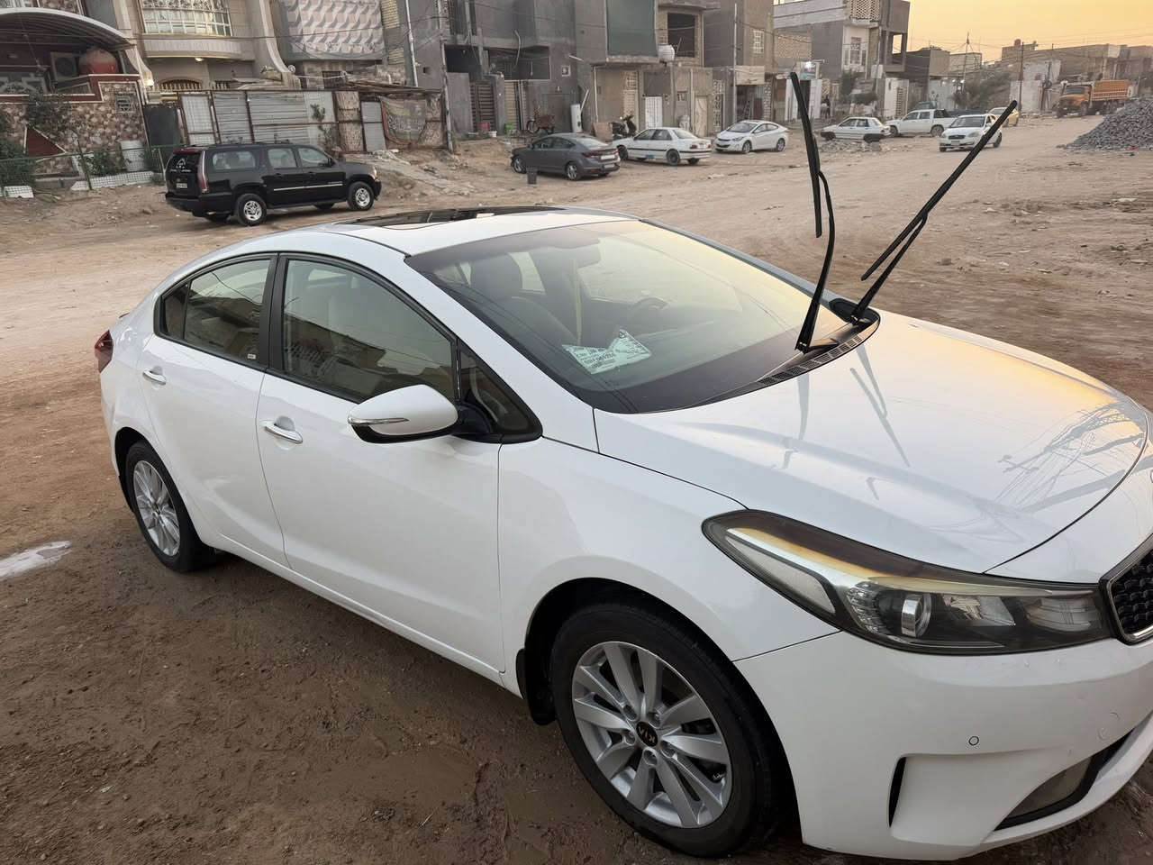 السلام عليكم
سيراتو 2018 مكفوله كفاله عامه من كلشي

محرك 2000 / سلايد روف / تحكم ستيرن / كاميرا / حساس خلفي / لد امامي / مري شفط / اشاير بالمري / يدات نيكل 

كير محرك تبريد صدر كلها كفاله

‏كشنات تدفع تبريد 

‏السعر خاص

مكاني النجف

***********
