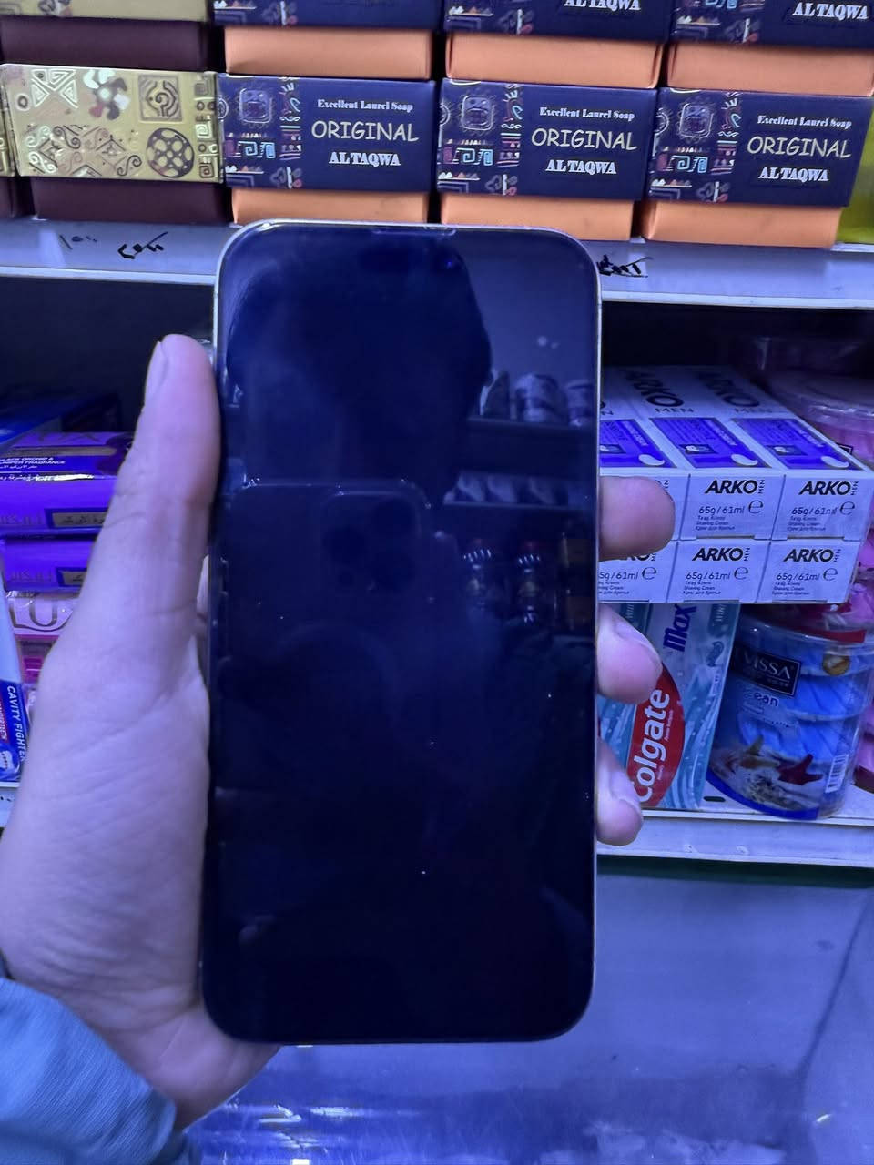 آيفون 15pro max للبيع جهاز نضيف مامفتوح سعر 1150 للتواصل واتس ***********
