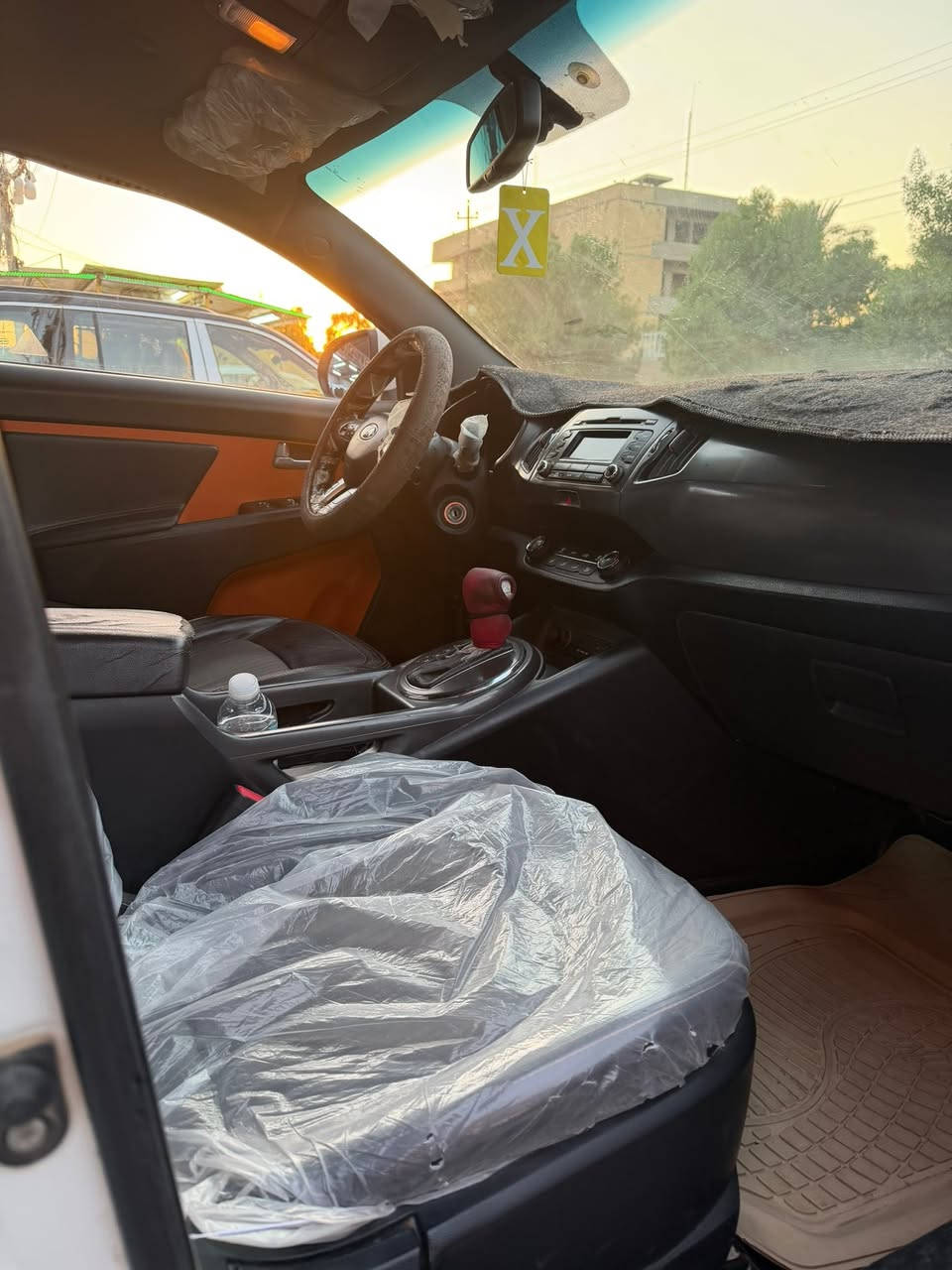 سبورتج خليجي
موديل ٢٠١٣ خليجي
مكفوله ما عدا بارد بيه 
ماشيه ١٤٠ الف كيلو 
سياره حلوه وجديده 
السعر ١٢٨ ورقه 
مكاني بغداد للتواصل ***********
