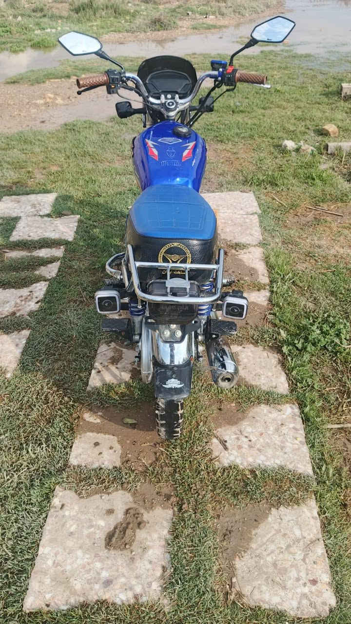 سلام عليكم دراجه ايراني موديل 2025خمسه كيرر كهربائيات شغاله محرك بلادي دراجه نضيفه اورق كامله مكاني بغداد بسلاميات يم سيطره البريشه غريب عل شعله السعر 850وبيه مجال رقمي ***********//***********
