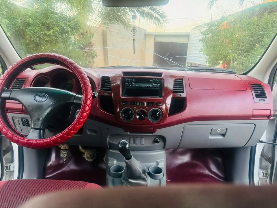 رجاءً الموشراي لايكسر بالسيارة عذاري 2006 كبة لوز محرك 2700 سنوية تسقط2028/6/6  شاصي 19 بيه بطاقة بانزين تدفئة وتبريد ثلج سياره مال بيت اني جانيه صار 18 سنه من 2008 سياره حلوه وكاعده مال جناي بيه تبخير بالمحرك والسونار موضح بالصوره السعر 130 للاستفسار للجادين فقط ***********
