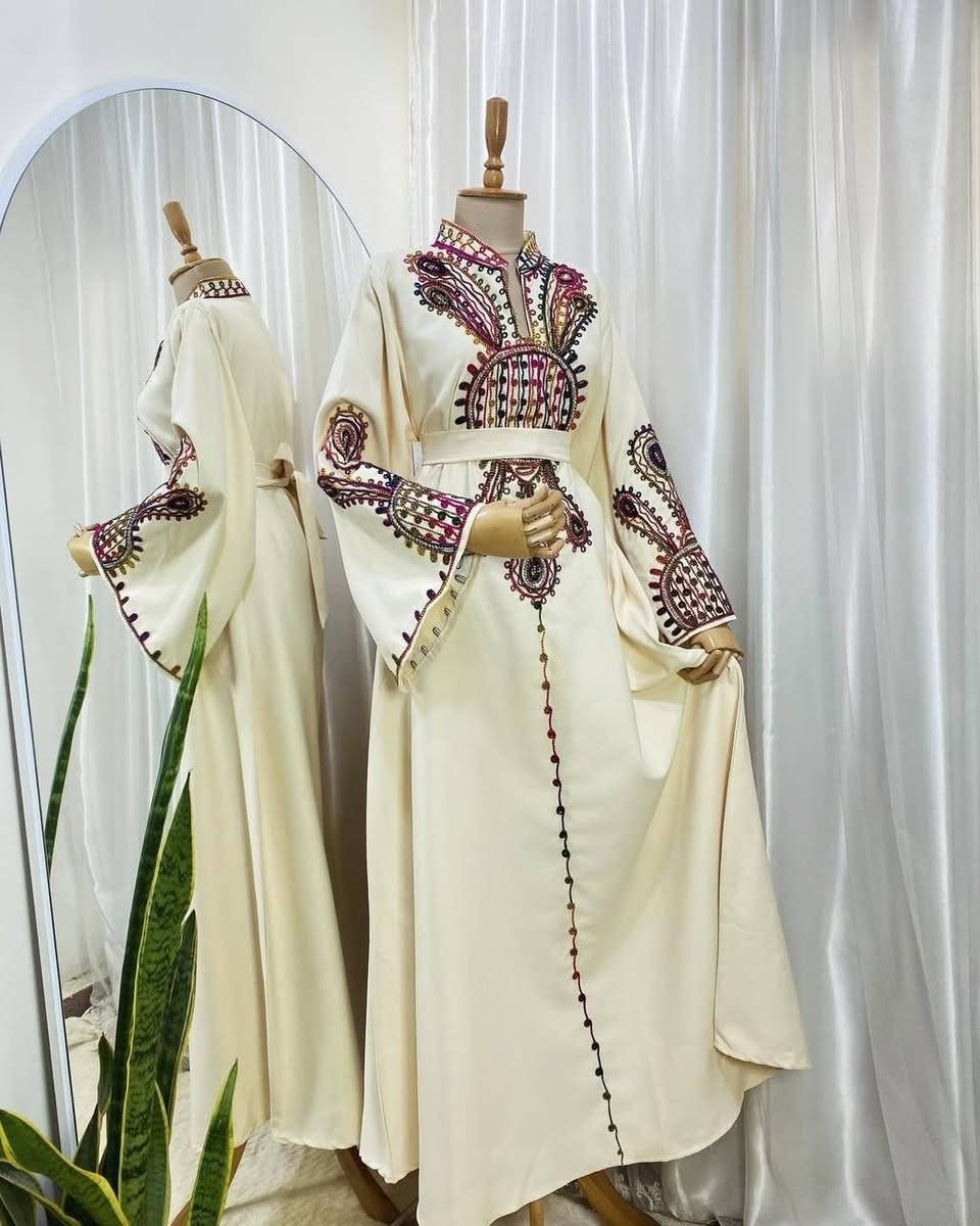 دراعه مراسي تطريز سعره 28 توصيل 5


**إذا كنت صاحب هذا الإعلان وتريد حذفه لأي سبب، رجاءا أرسل رسالة إلى الدعم الفني**